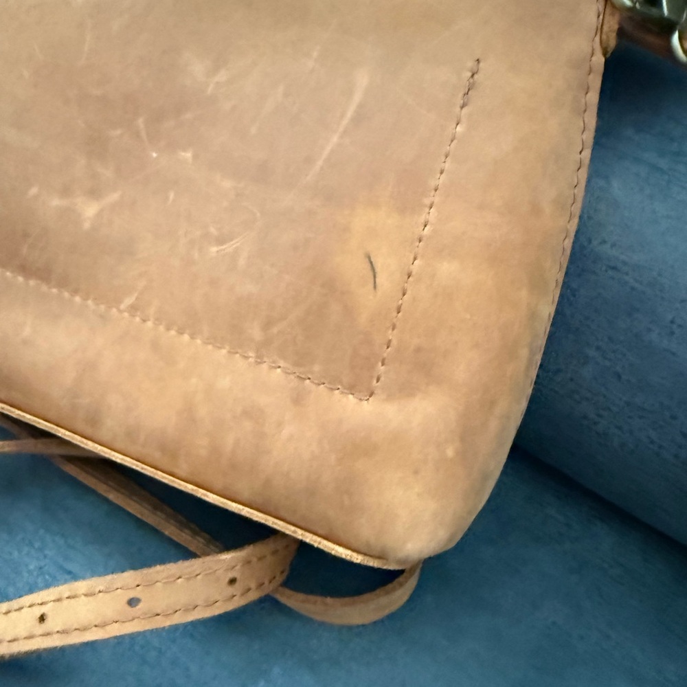 Portland Leather Poppy Purse with Tassel - Picture 4 of 9